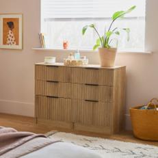 Chest of drawers with carta bedroom