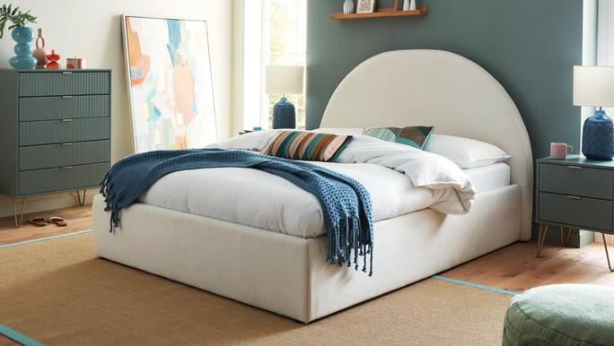 Clever money saving hacks with shay bed