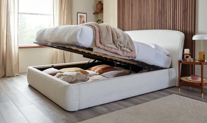 Clever money saving hacks with cirrus bed