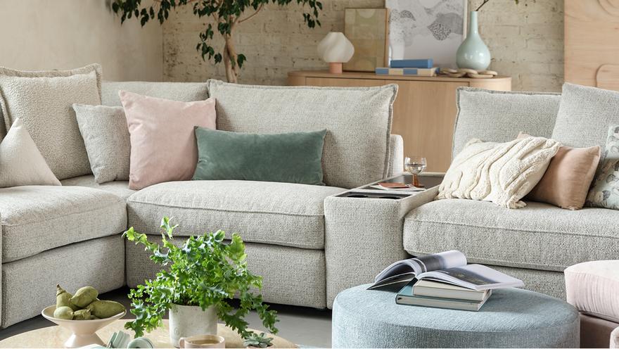 teaser image for a large grey corner sofa