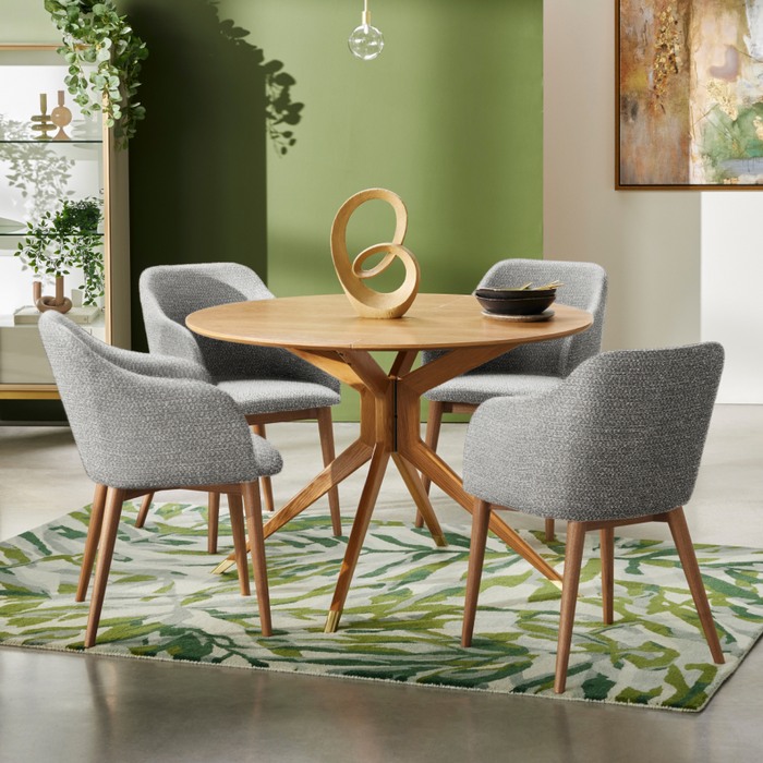 Clever money saving hacks with delanna table