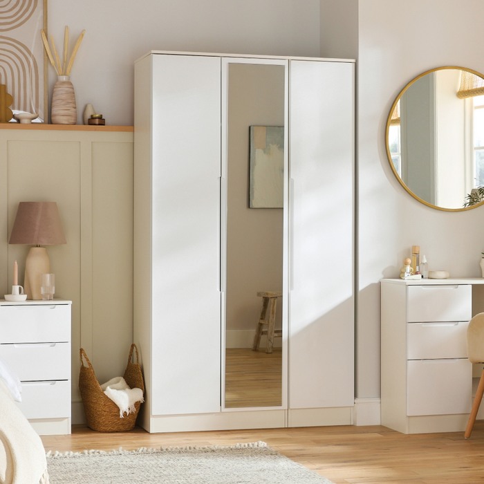 coastal bedroom ideas with slane