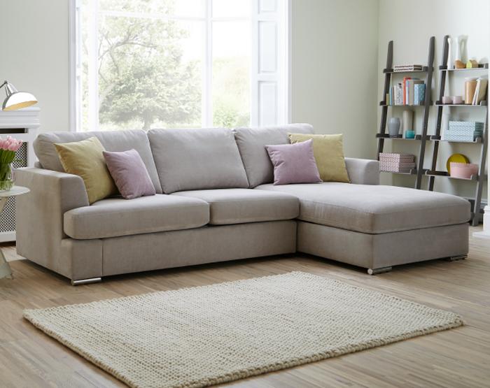 Homemover hub with Freya corner chaise in silver
