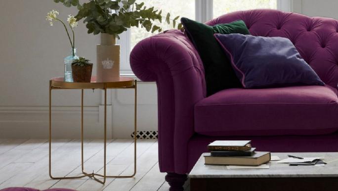 Coronation Brainteaser Windsor Sofa