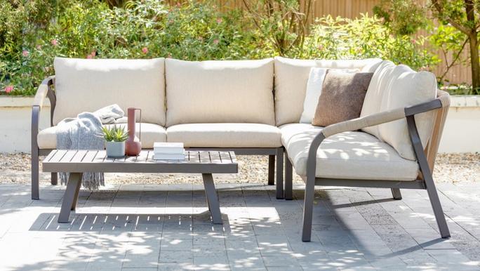 Garden Furniture Buying Guide | DFS