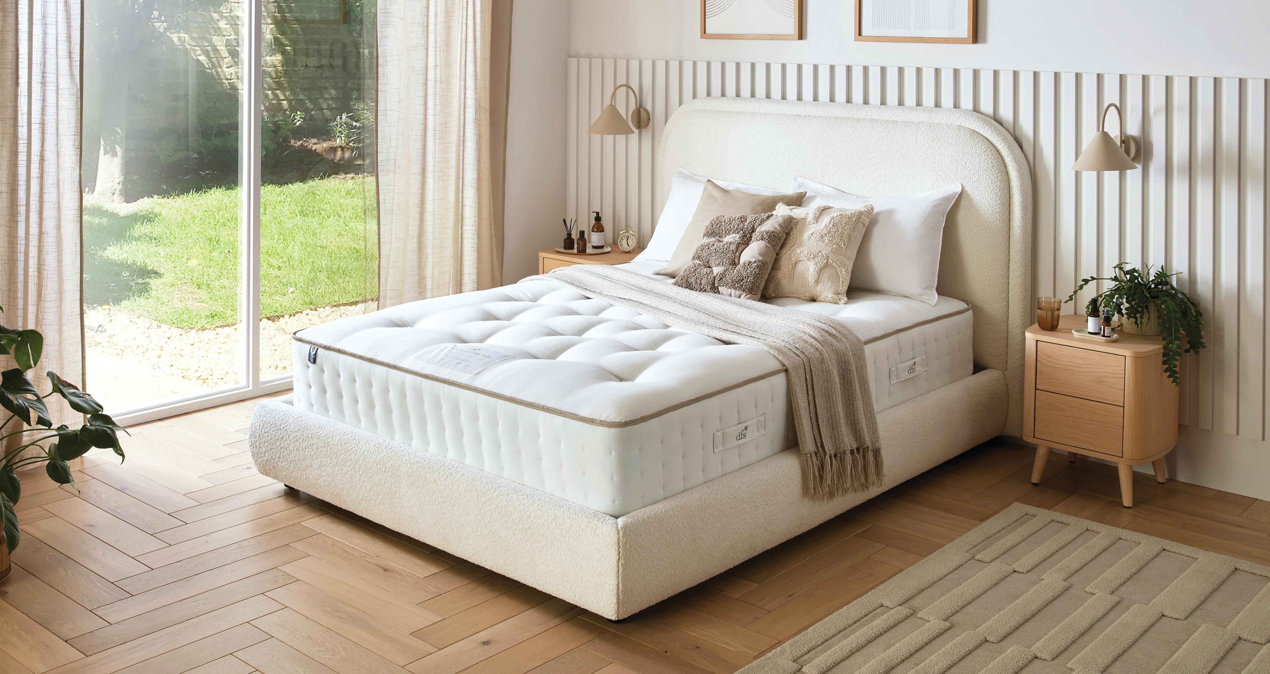 adelinenatural2000pocketmattress_md_viewroomset