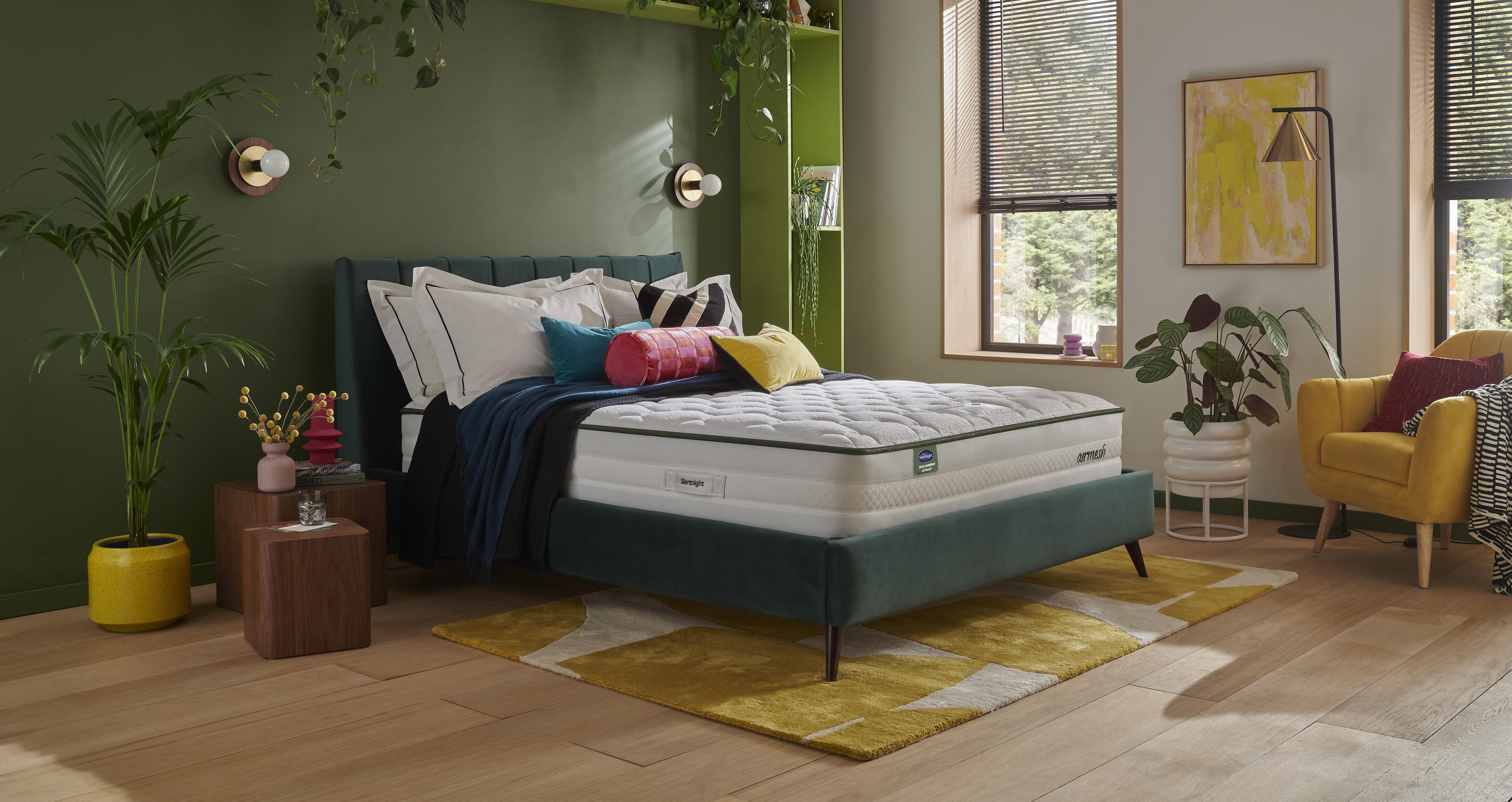 airmeshecocomfort1600pocketmattress_mf_airmeshcomfort1600_greenandwhite_view3
