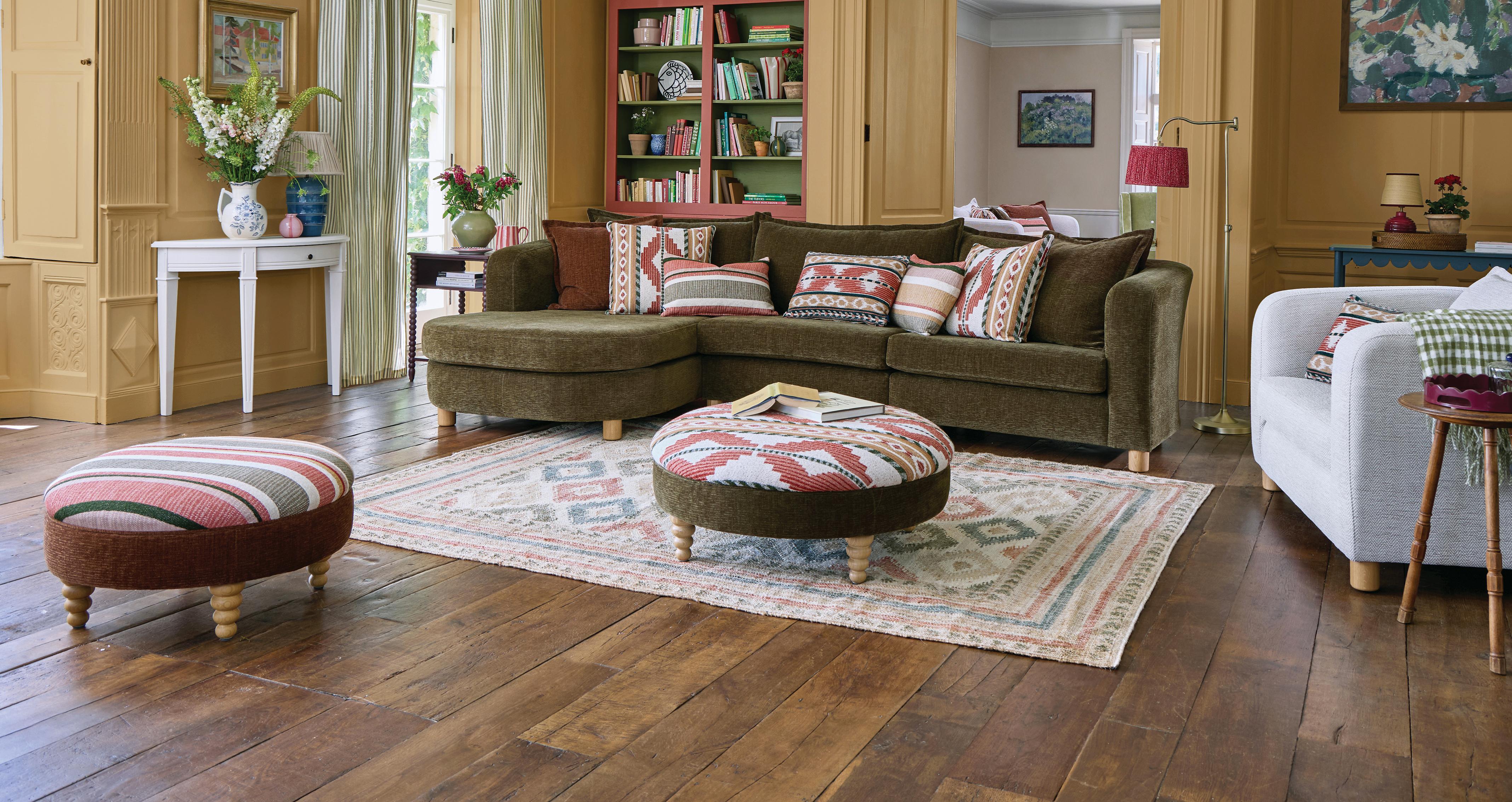 Braybrooke Left Hand Facing Small Chaise Sofa in Braybrooke Plain Deep Olive with Oak feet