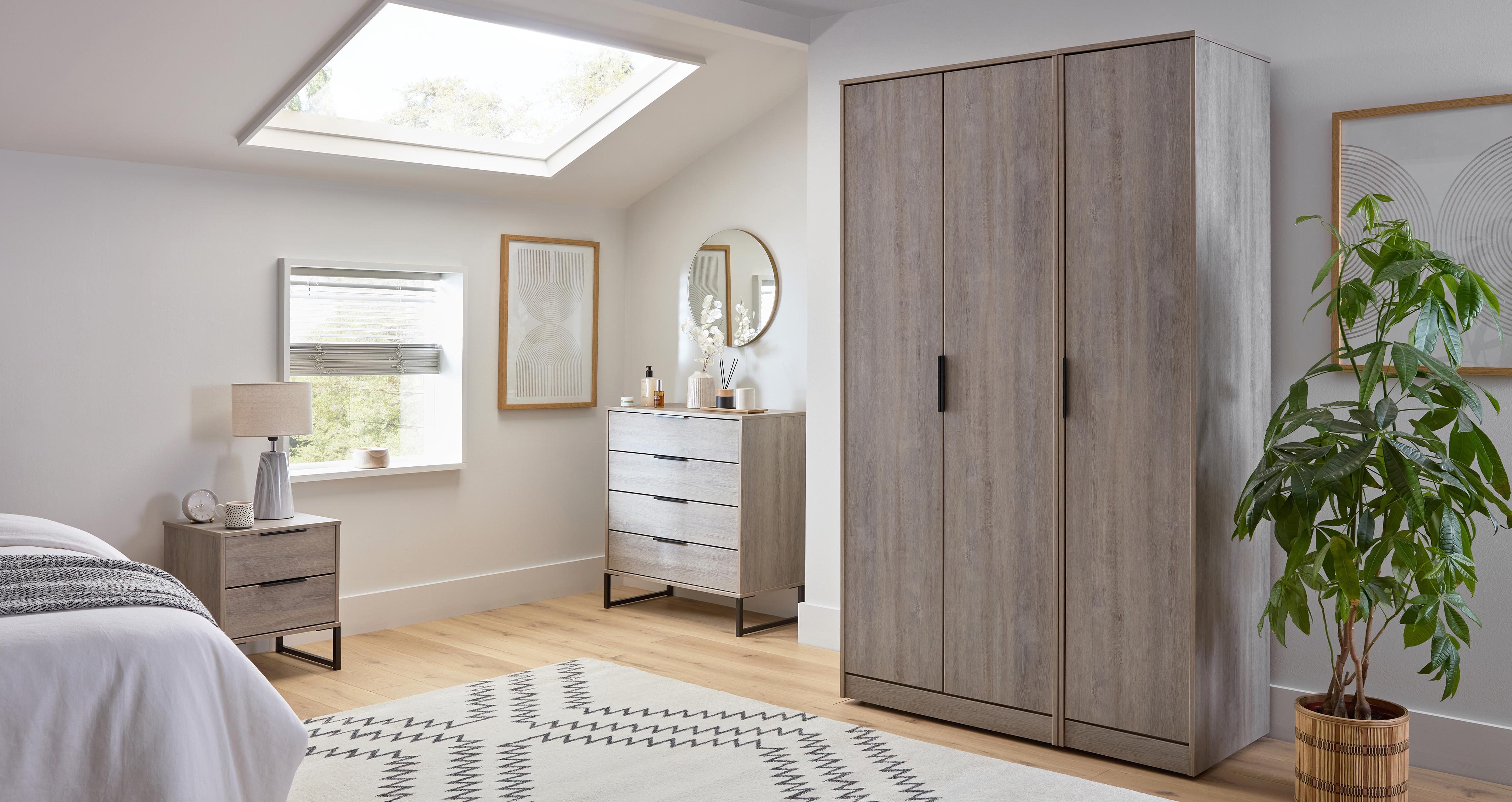 Brona 5 Drawer Chest in Brona Grey Oak