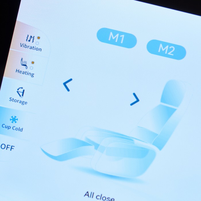 close up of a screen showing a memory recline function