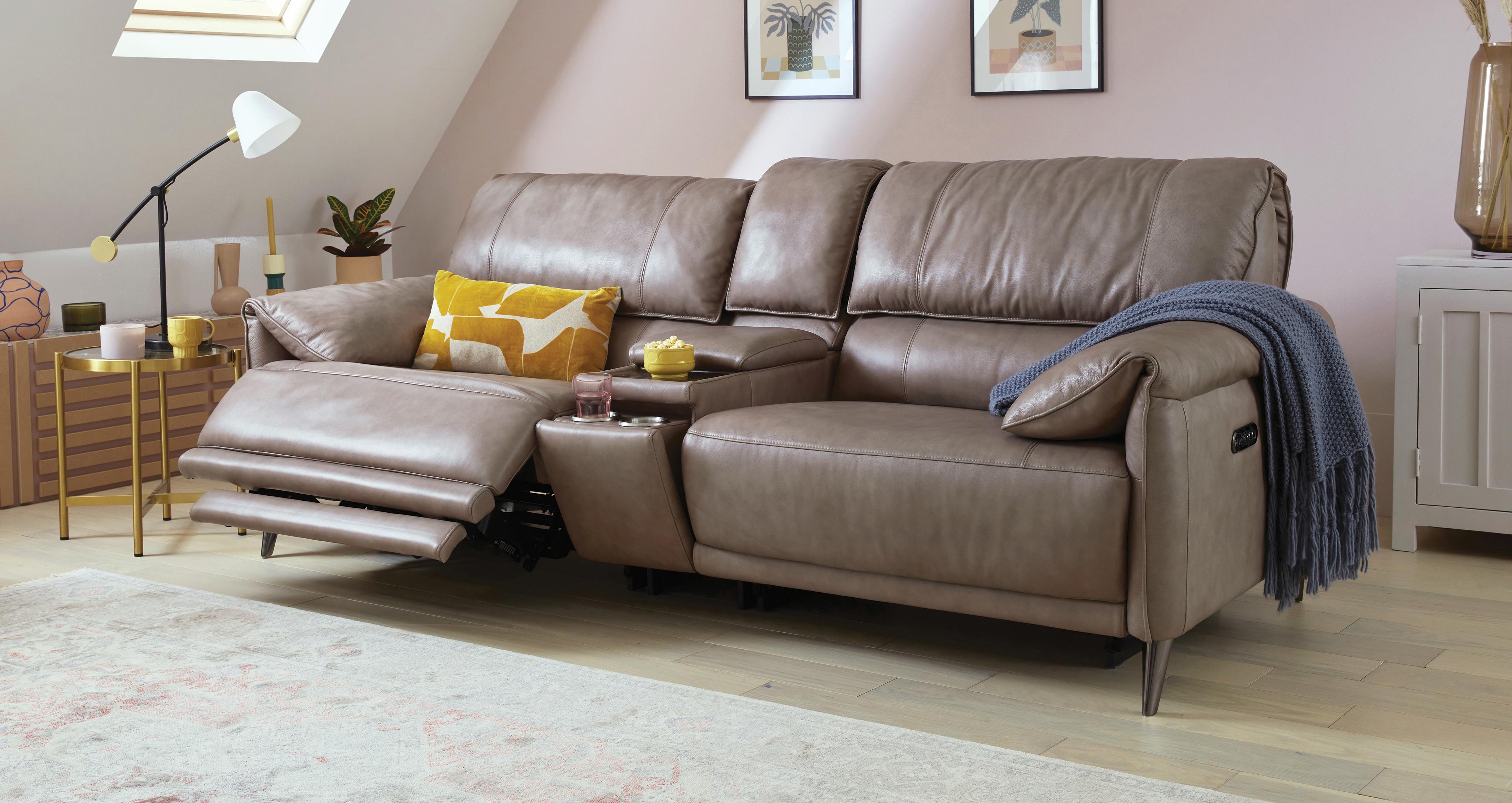 callieleather_uv_viewroomset