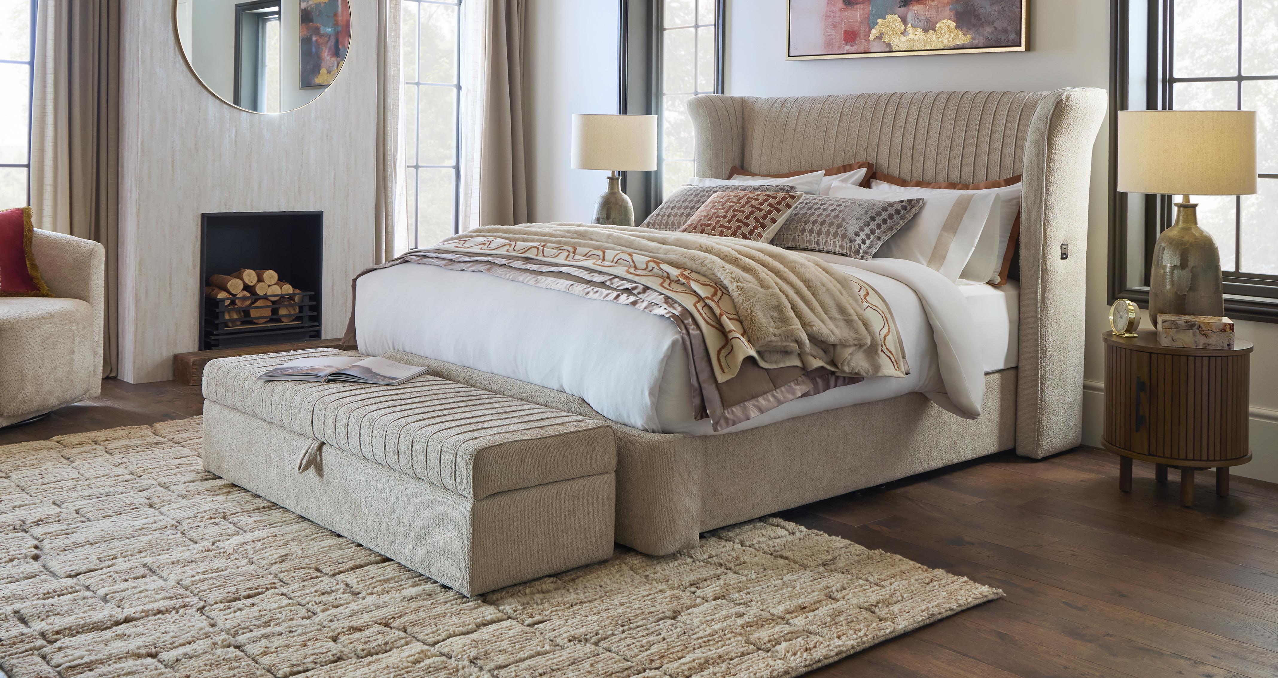 Capena Double Power Ottoman in Capena Oyster