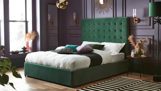 A women sleeping in a bed