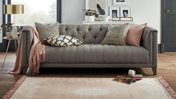 you have a style thing traditional churchill sofa