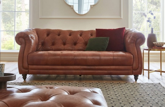 cottage decor with the regency brown leather sofa