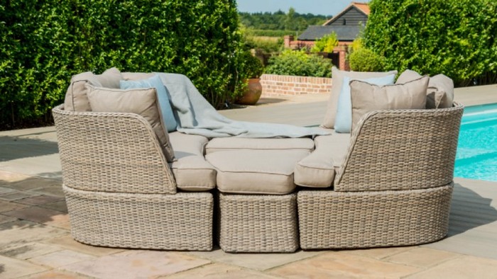 Garden Furniture Buying Guide | DFS