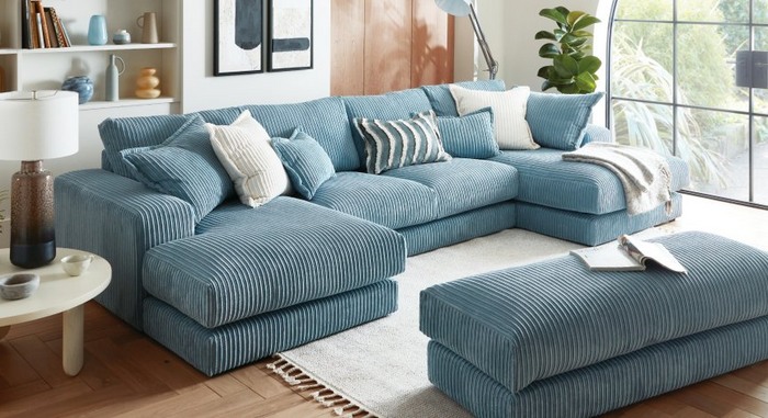 summer decor ideas with the rest blue sofa