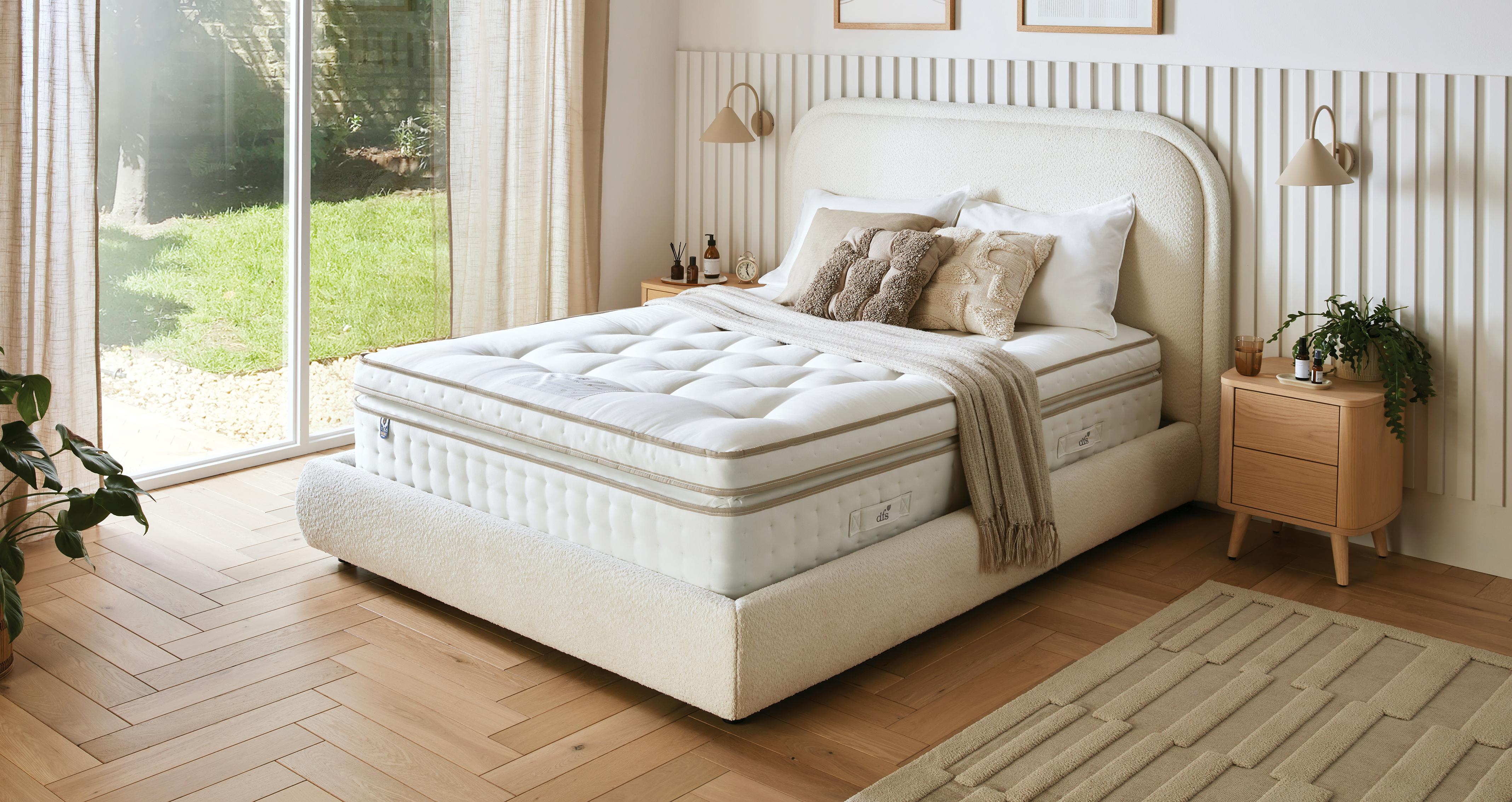 elanatural3000pockettopmattress_mb_viewroomset