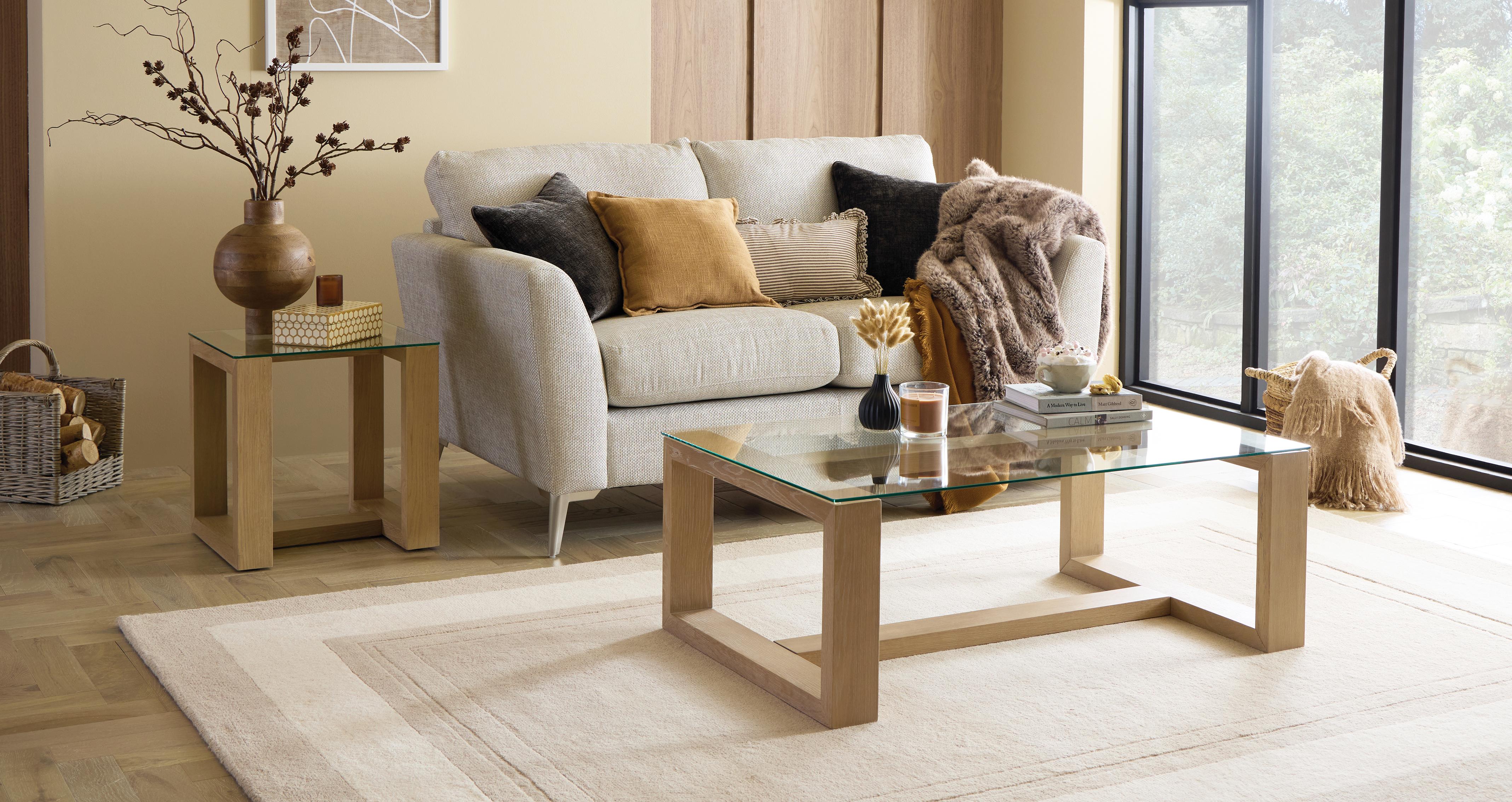 Lillian Side Table in Lillian Oak