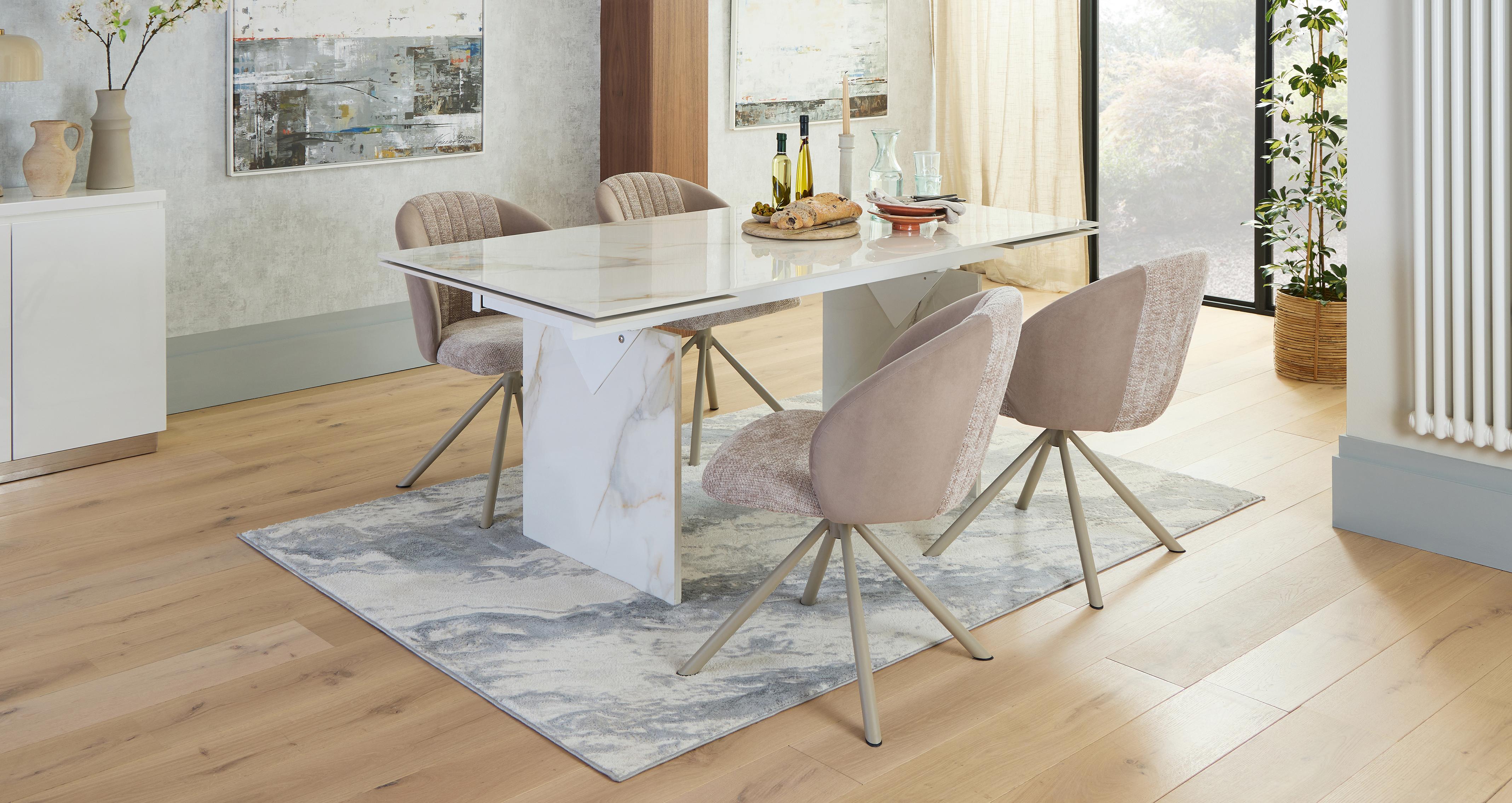 Misse Extending Dining Table in Misse White