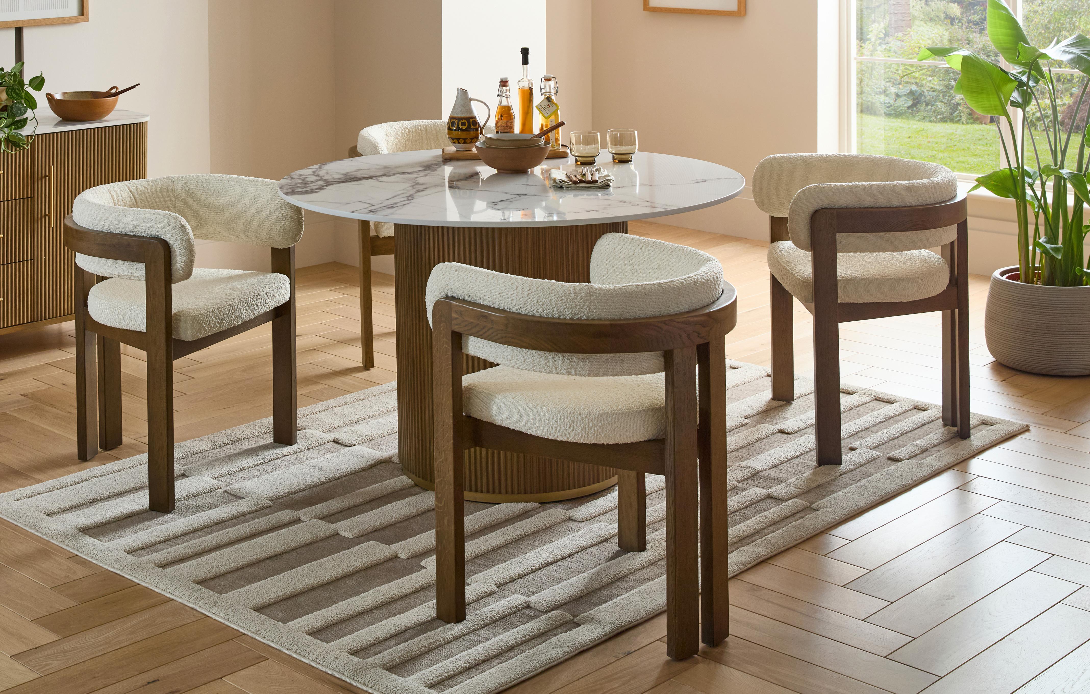 Table & 4 Chairs