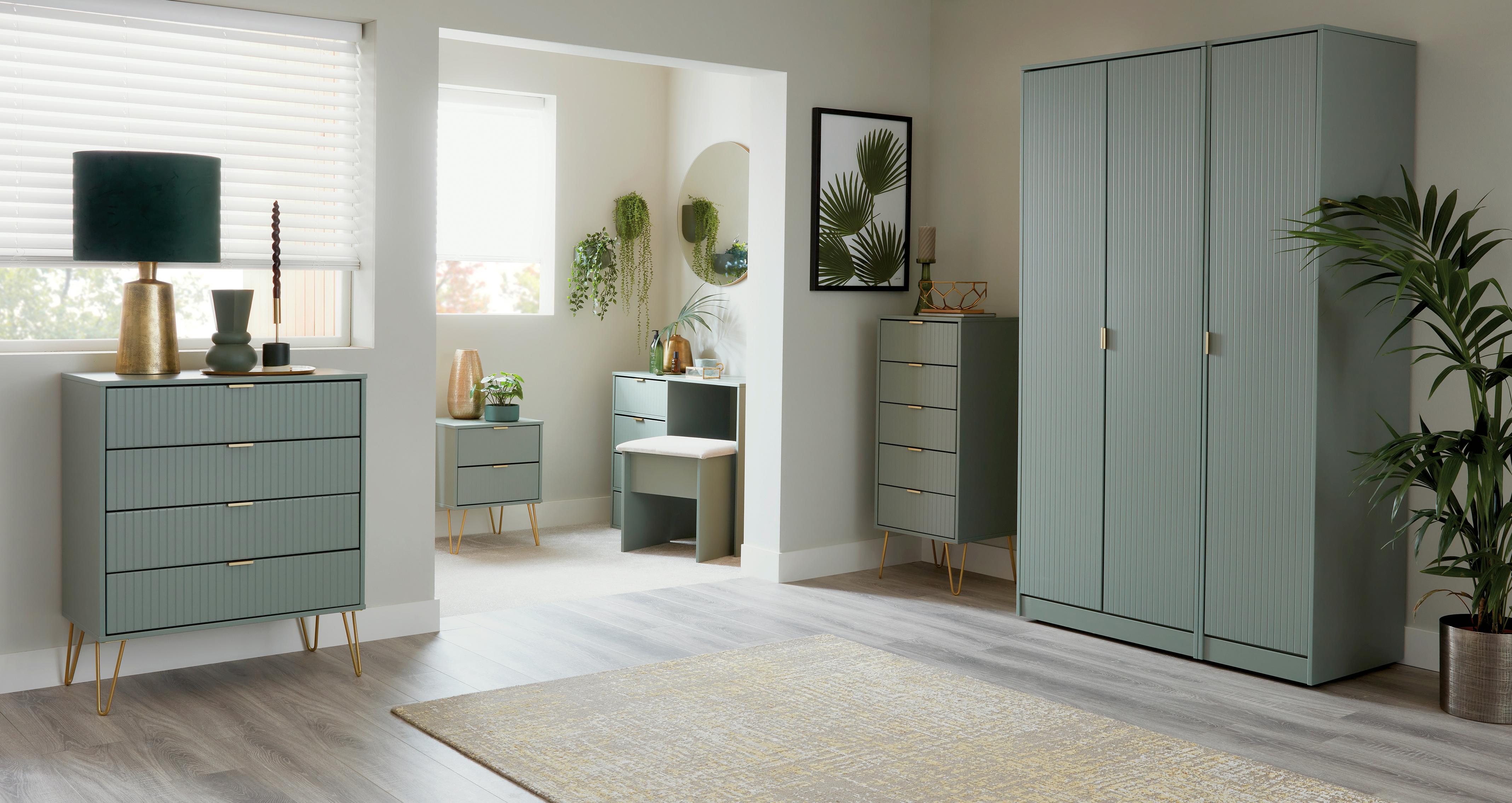 Riga 4 Drawer Vanity in Riga Reed Green
