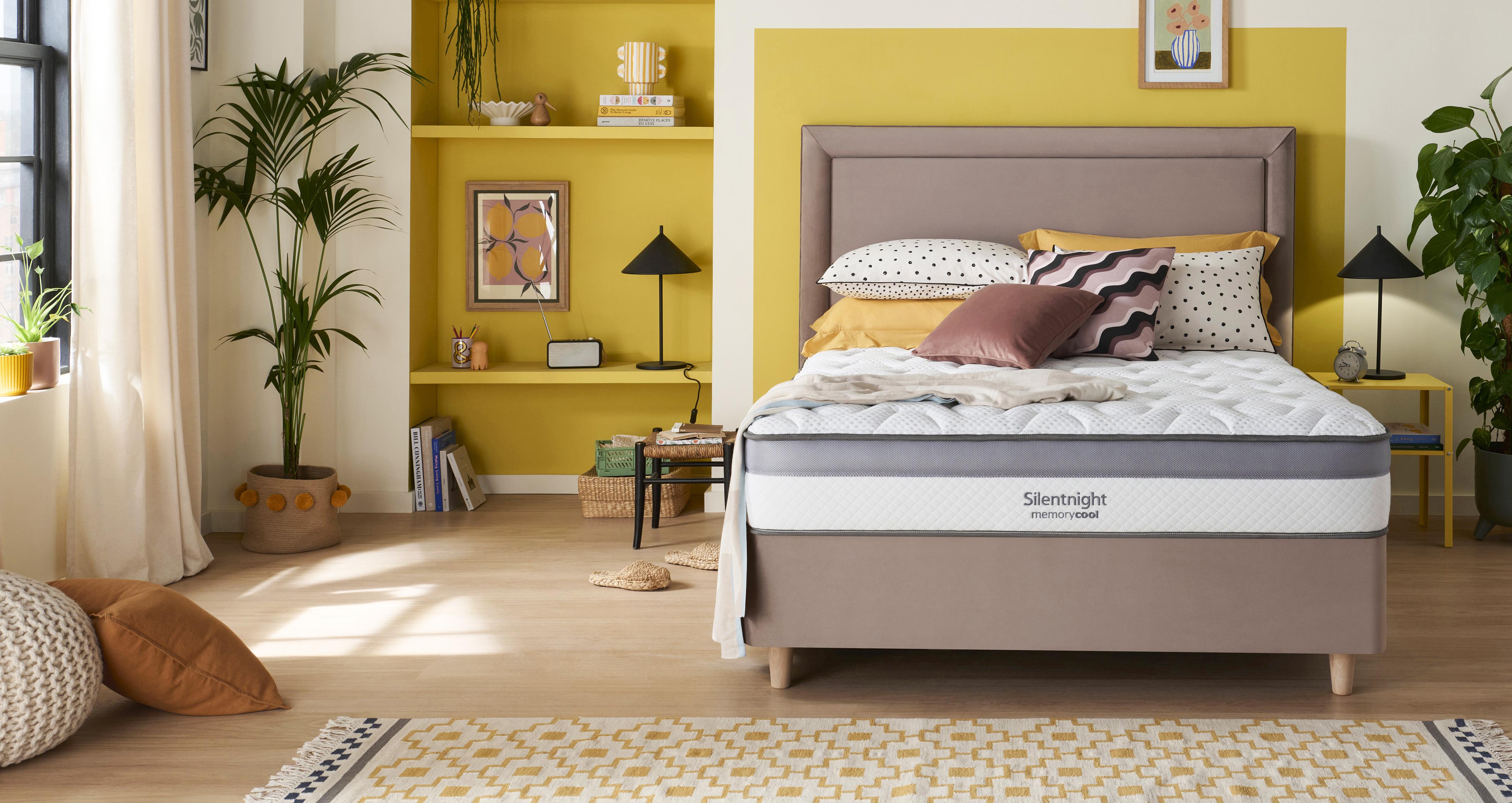 silentnight1000pocketmemorycoolmattress_mf_silentnightmattress_white_view3