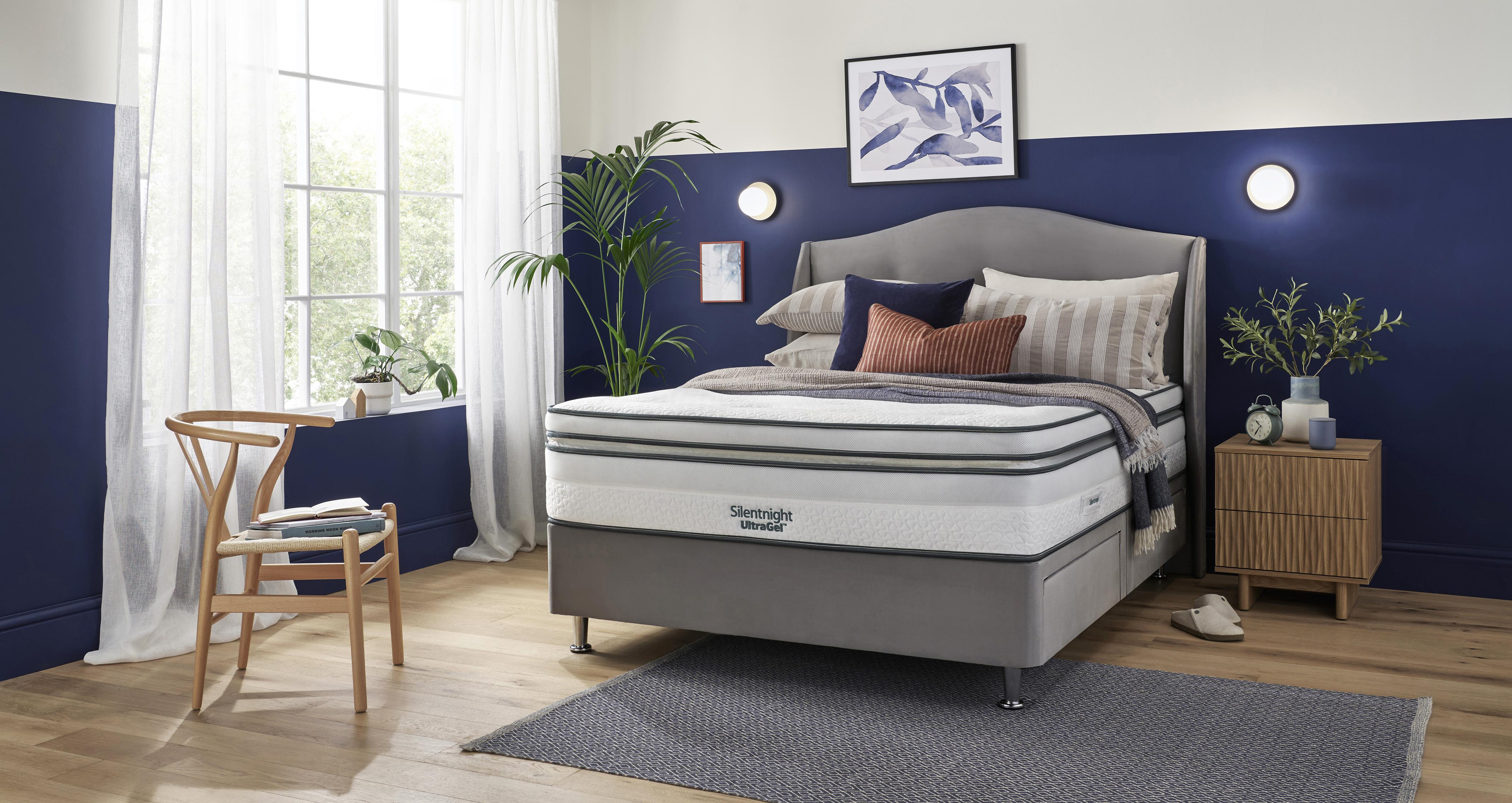 Silentnight-2000-pocket-ultragel-boxtop-mattress Double (4 ft 6) Mattress in Silentnight Mattress White