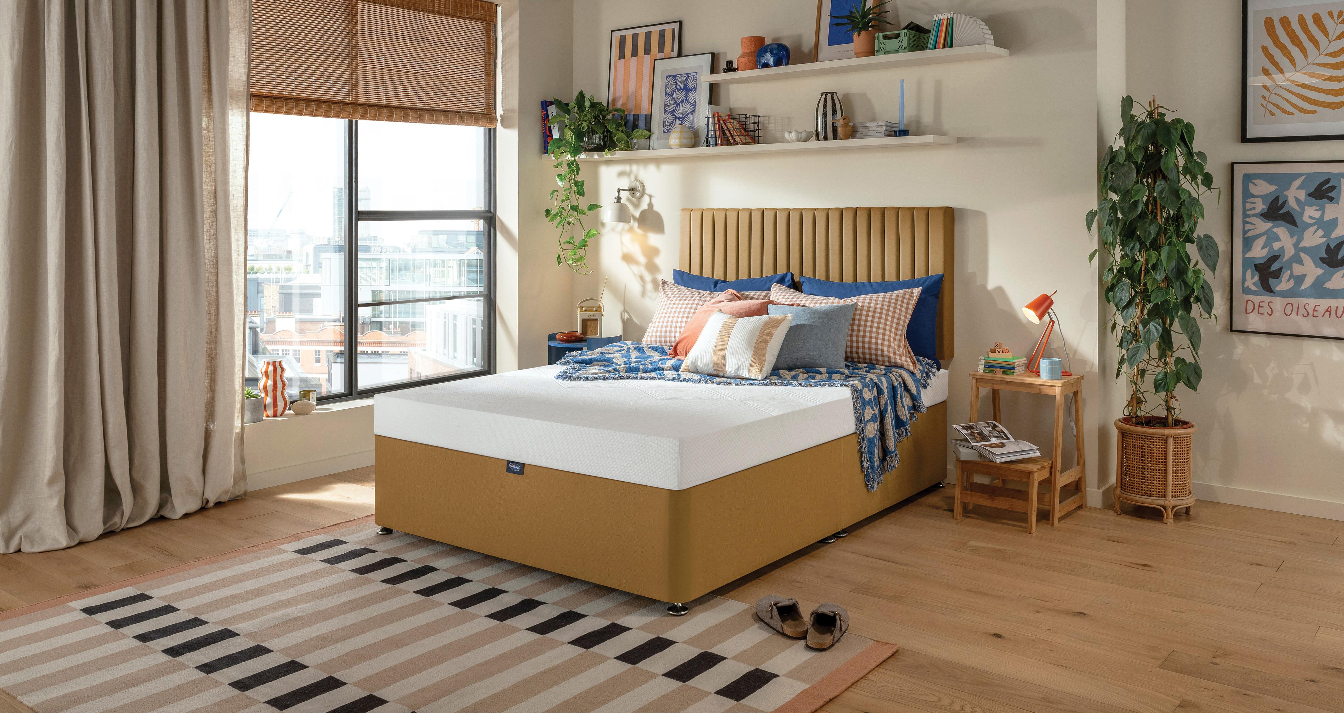 silentnightbreathegelfoamrolledmattress_md_viewroomset