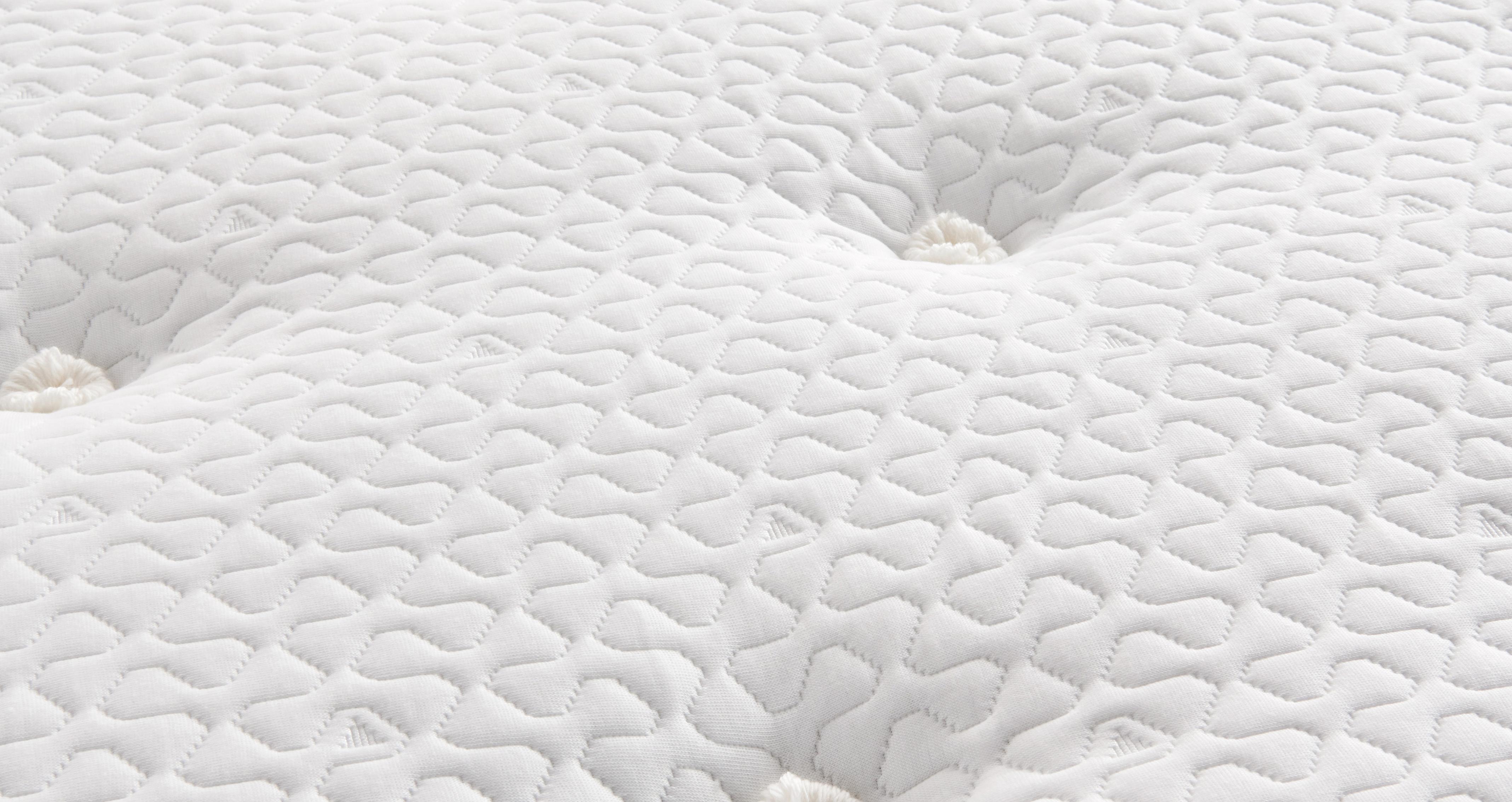 Silentnight-miracoil-ultragel-pillowtop-mattress Double (4 ft 6) Mattress in Silentnight Mattress White