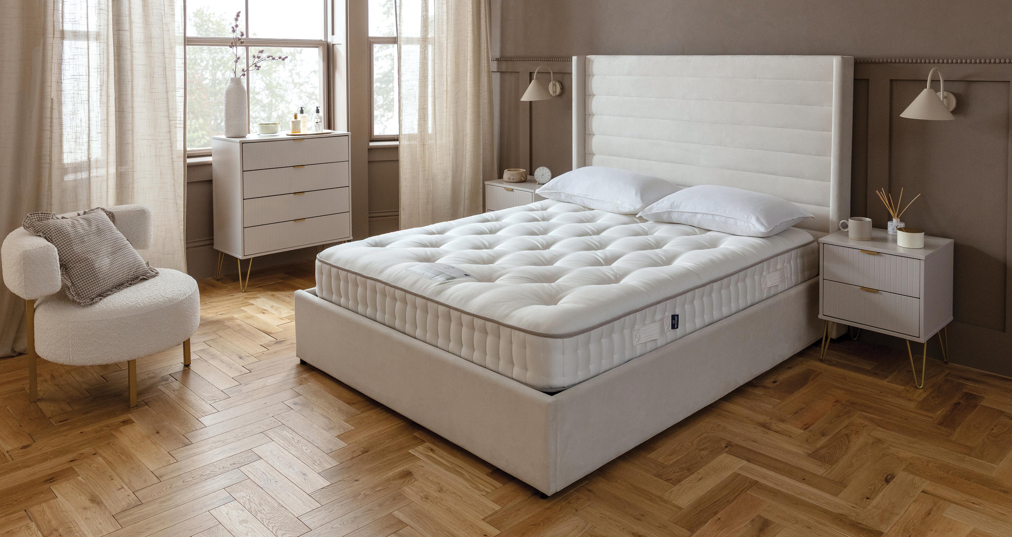 skipton3250naturalmattress_me_viewroomset