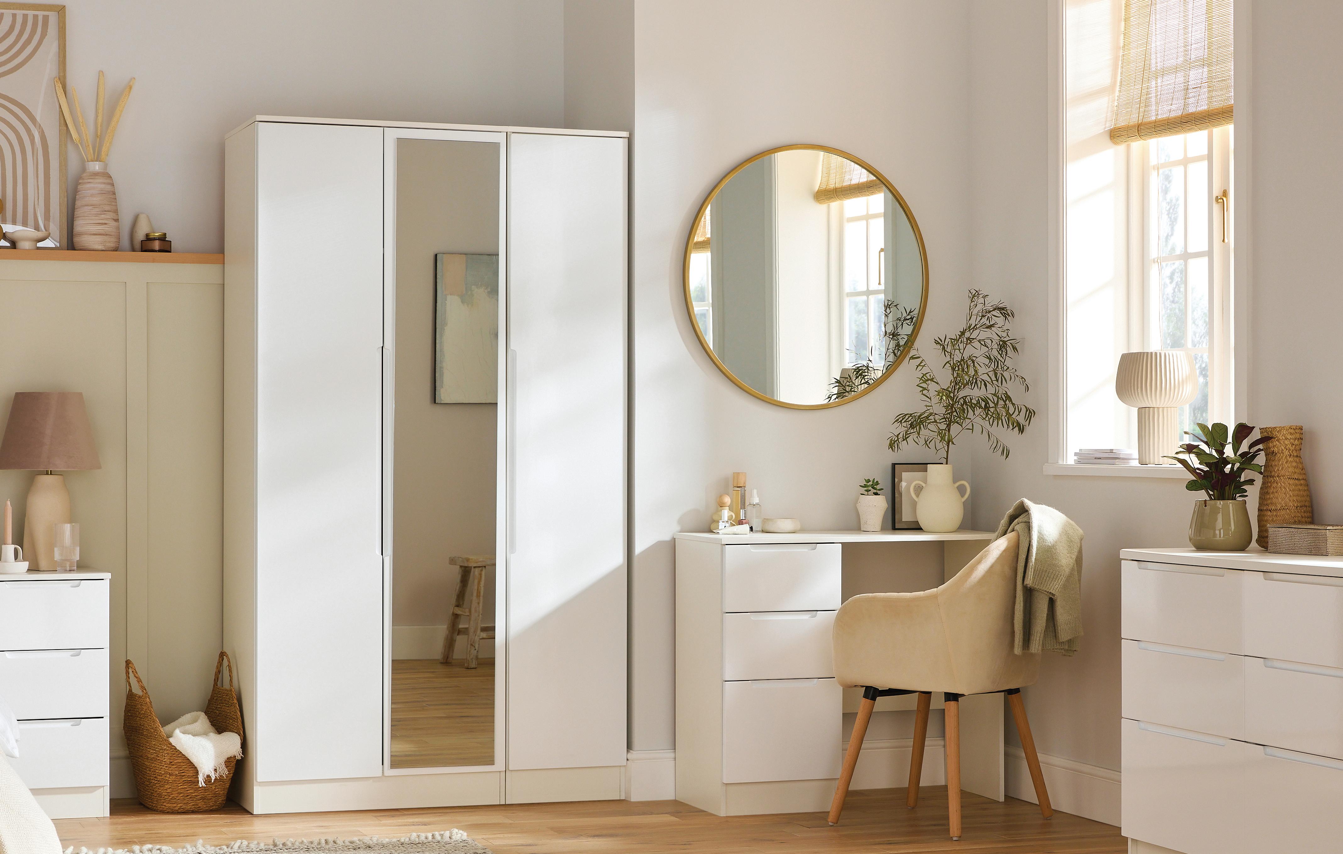 Modern Stylish Wardrobes DFS